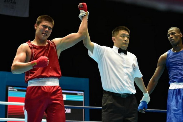 UZB Бектемир Меликузиев стал чемпионом мира по боксу